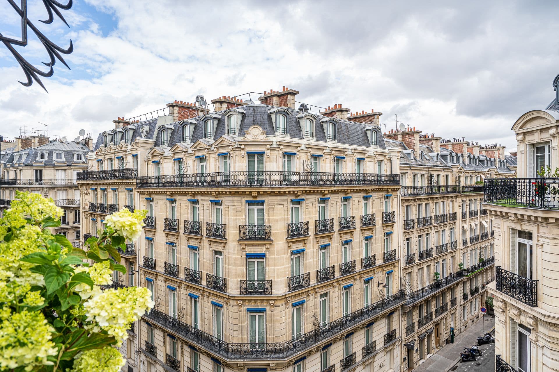 The Art of French Living - Blog Hero